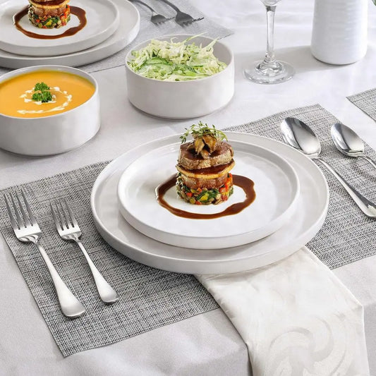 18 Piece Ceramic Plates and Bowls Dinnerware