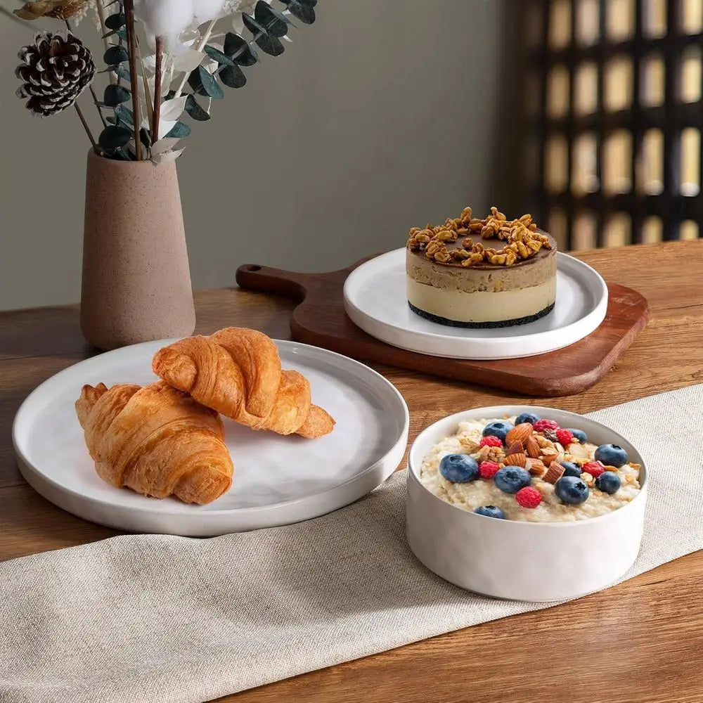 18 Piece Ceramic Plates and Bowls Dinnerware